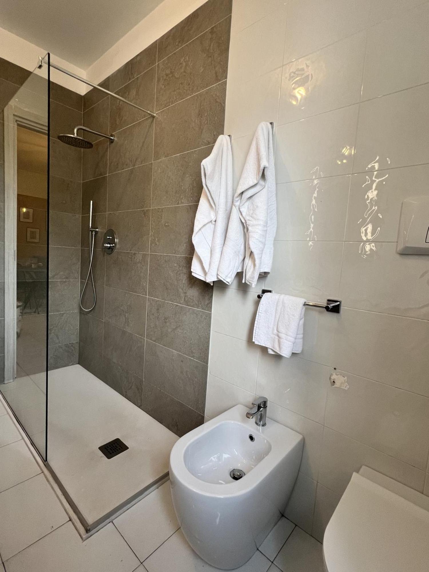 5 Viale Fano Apartment リミニ エクステリア 写真